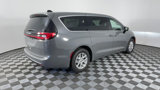 New 2025 Chrysler Pacifica Select image 4