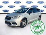 Used 2024 Chrysler Pacifica Limited image 3