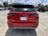 New 2025 Mitsubishi Outlander SEL image 3