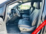 New 2025 Chrysler Pacifica Select image 3