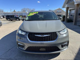 Used 2022 Chrysler Pacifica Touring-L image 3