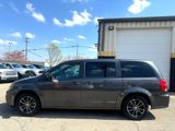 Used 2019 Dodge Grand Caravan SE image 2