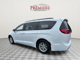 Used 2022 Chrysler Pacifica Touring-L image 6