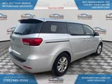 Used 2017 Kia Sedona LX image 4