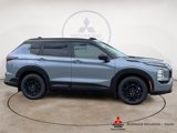 New 2025 Mitsubishi Outlander SE image 2