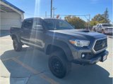 Used 2018 Toyota Tacoma TRD Sport image 4