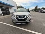 Used 2017 Nissan Rogue SV image 3