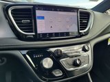 New 2025 Chrysler Pacifica Limited image 6
