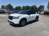 New 2025 Nissan Pathfinder Platinum image 3