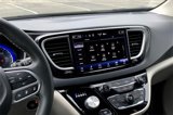 Used 2022 Chrysler Pacifica Touring-L image 6