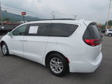 Used 2022 Chrysler Pacifica Touring-L image 5