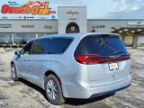 New 2026 Chrysler Pacifica Select image 4