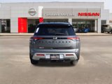 New 2025 Nissan Pathfinder Platinum image 4