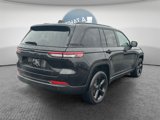 Used 2023 Jeep Grand Cherokee Altitude image 3