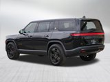Used 2025 Rivian R1S Premium image 5