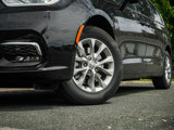 New 2025 Chrysler Pacifica Select image 5