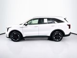 Used 2024 Kia Sorento S image 4
