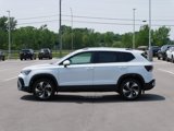 New 2025 Volkswagen Taos SE image 3