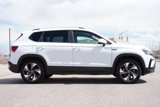 Used 2023 Volkswagen Taos SE image 2