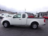 Used 2014 Nissan Frontier SV image 2