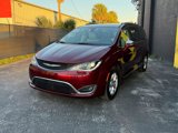 Used 2020 Chrysler Pacifica Limited image 3