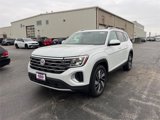 New 2025 Volkswagen Atlas SEL image 2