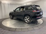 Used 2023 Jeep Grand Cherokee Limited image 5