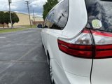 Used 2017 Toyota Sienna XLE image 6