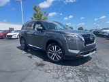 New 2025 Nissan Pathfinder Platinum image 2