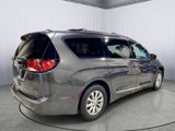 Used 2019 Chrysler Pacifica Touring-L image 6