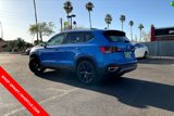 Used 2022 Volkswagen Taos SE w/ Panoramic Sunroof Package image 3