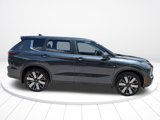 New 2025 Mitsubishi Outlander SE image 3