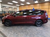 Used 2019 Chrysler Pacifica Touring-L Plus w/ Advanced Safetytec Group image 4
