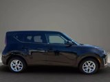Used 2023 Kia Soul LX w/ LX Technology Package image 4
