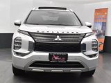 Used 2023 Mitsubishi Outlander SEL image 3