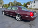 Used 2006 Lincoln Town Car Signature Limited image 4