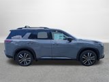 New 2025 Nissan Pathfinder Platinum image 2