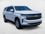 Used 2023 Chevrolet Suburban LT image 3