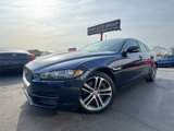 Used 2017 Jaguar XE Premium image 2