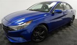 Used 2022 Hyundai Elantra SEL image 3