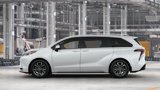 New 2025 Toyota Sienna Platinum image 4