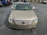 Used 2005 Toyota Avalon Limited image 2
