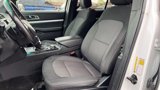Used 2017 Ford Explorer XLT image 4