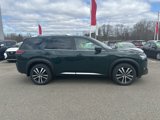 New 2025 Nissan Pathfinder Platinum image 2
