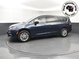 New 2025 Chrysler Pacifica Select image 3