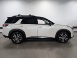 Used 2023 Nissan Pathfinder Platinum image 2