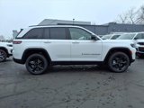 New 2025 Jeep Grand Cherokee Limited w/ Black Appearance Package image 2