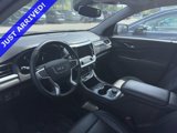 Used 2023 GMC Acadia SLT w/ Preferred Package image 3