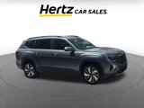 Used 2024 Volkswagen Atlas SE image 2