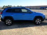 Used 2018 Jeep Cherokee Trailhawk image 6